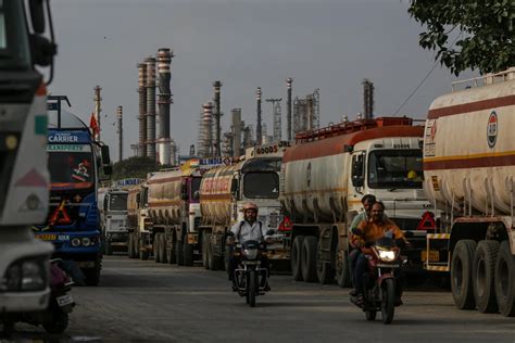 10 billion in rupees|Indian Refiner Bharat Petroleum in Talks for $3.8 Billion Loan.